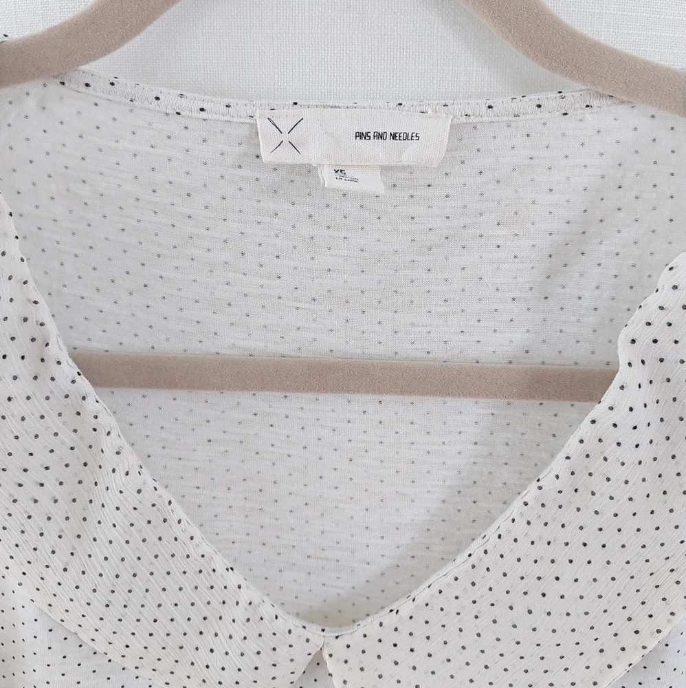 NWOT Pins & Needles Polka-dot Shirt - Picture 4 of 8